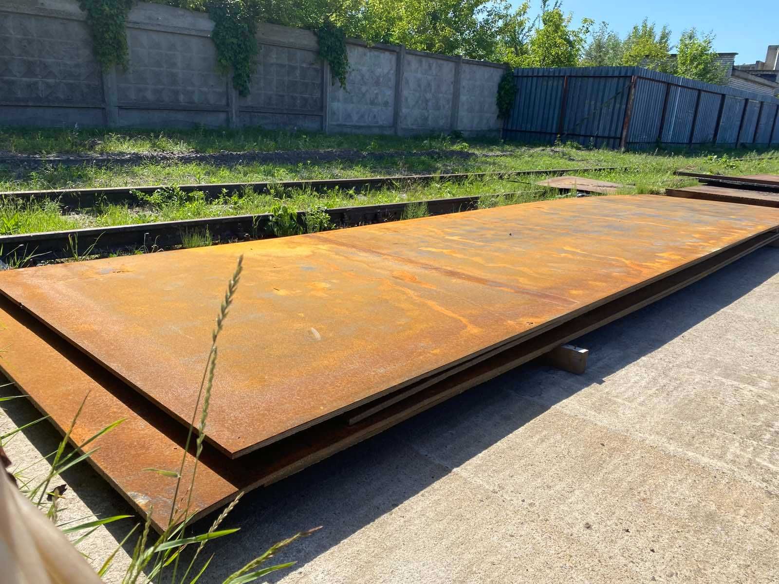 Лист б\в в асортименті