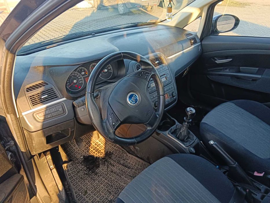 sprzedam FIAT PUNTO 1,9 JTD