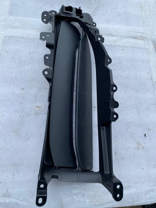 Porsche taycan жалюзі переднього бампера