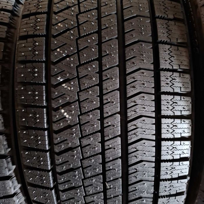 245/40/18 R18 Bridgestone Blizzak Ice 4шт нові зима
