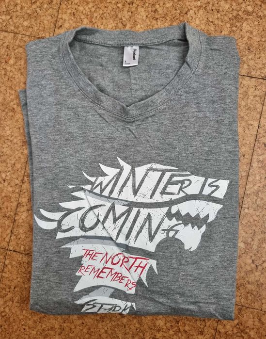 T-shirt "Winter is Coming - The North Remembers ", algodão, L Unisex