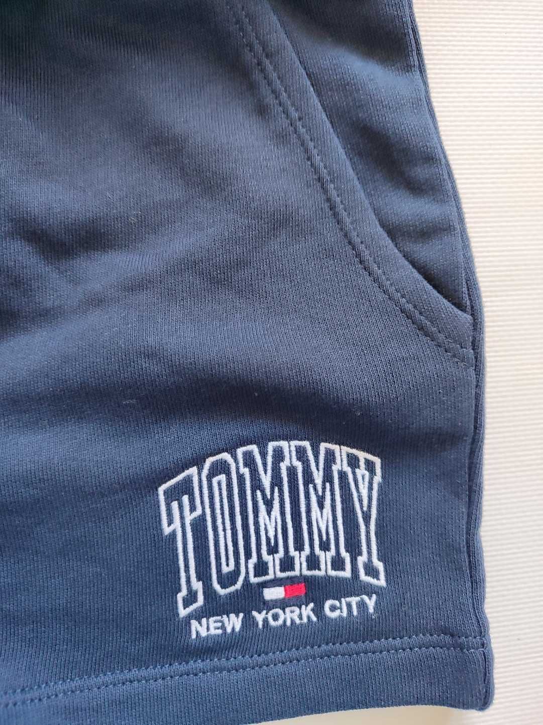Tommy Hilfiger новые трикотажные шорты
