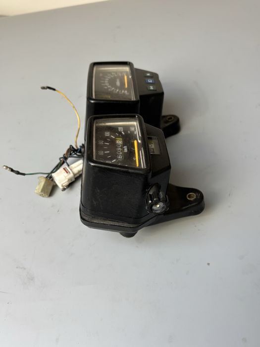 Licznik Prędkości Prędkościomierz Obrotomierz YAMAHA DT125R XT600