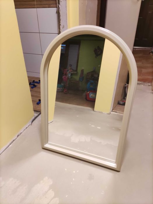 Lustro ścienne szare