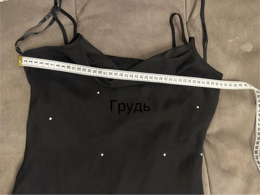 Шткарное вечернее платье со страхами