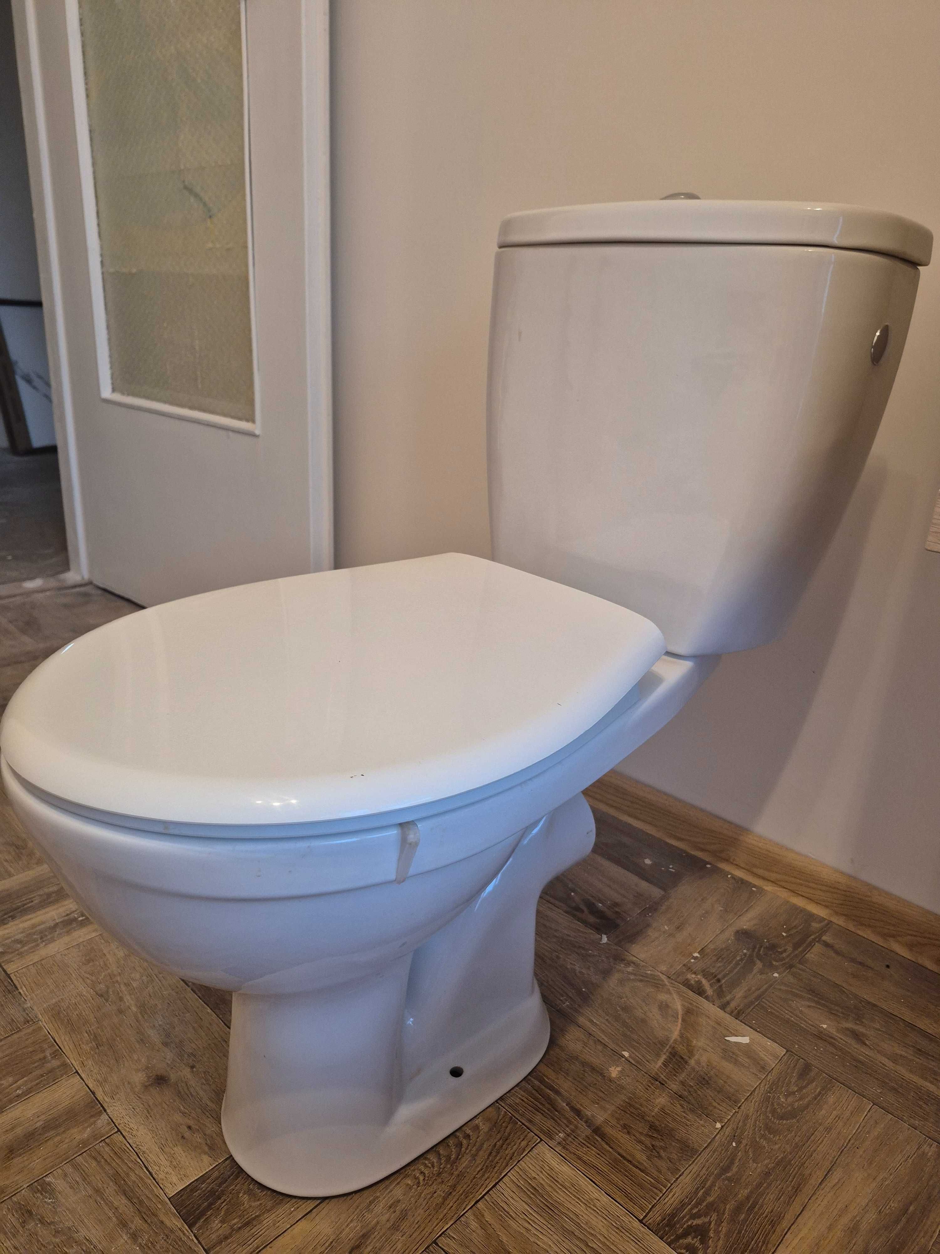 WC kompakt sprawny Koło