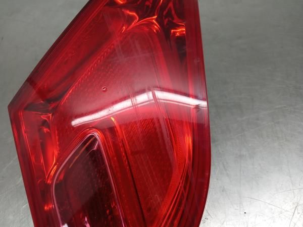 Farolim da mala esquerdo OPEL Astra J