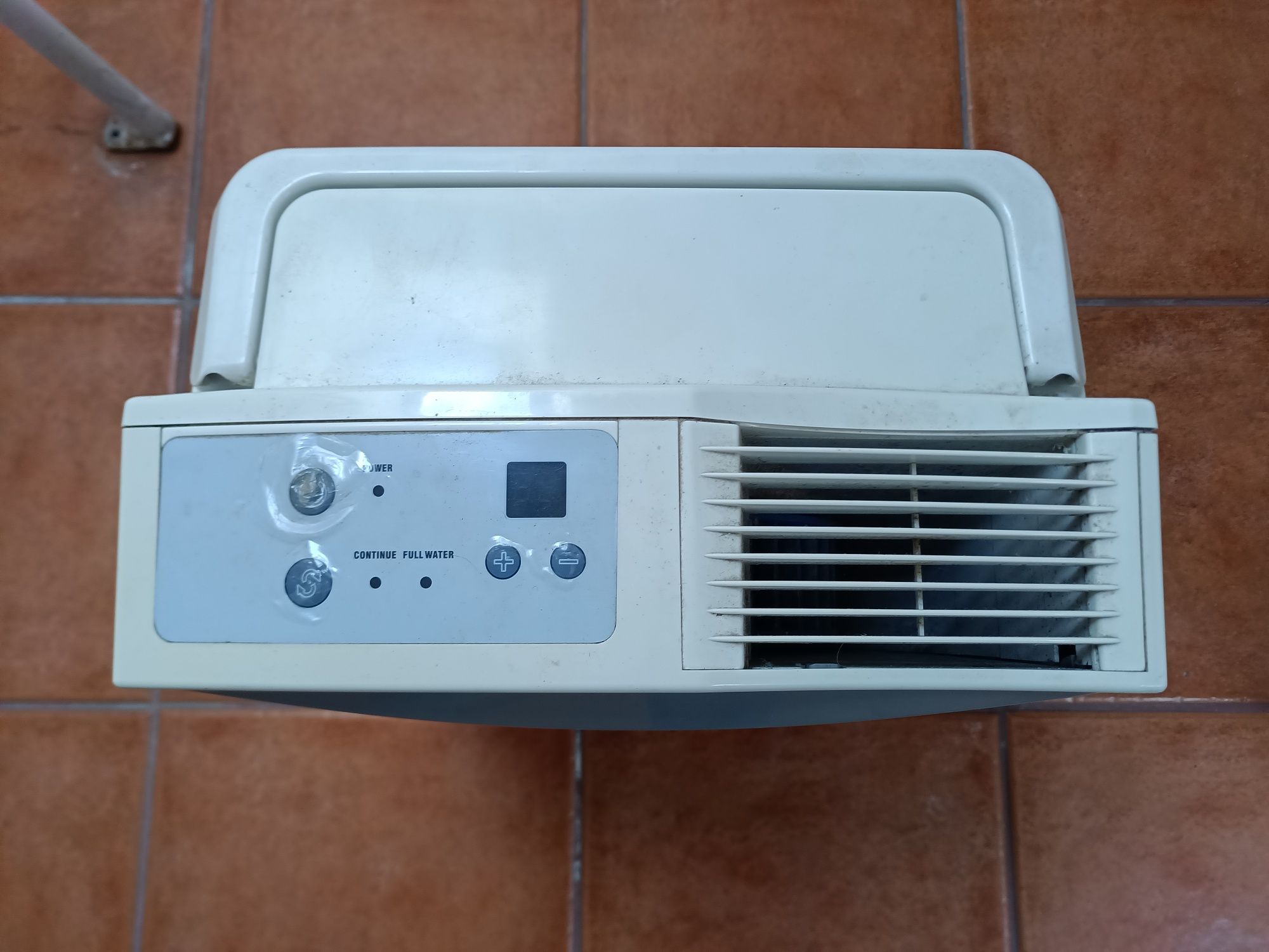 Desumidificador duracraft para peças.