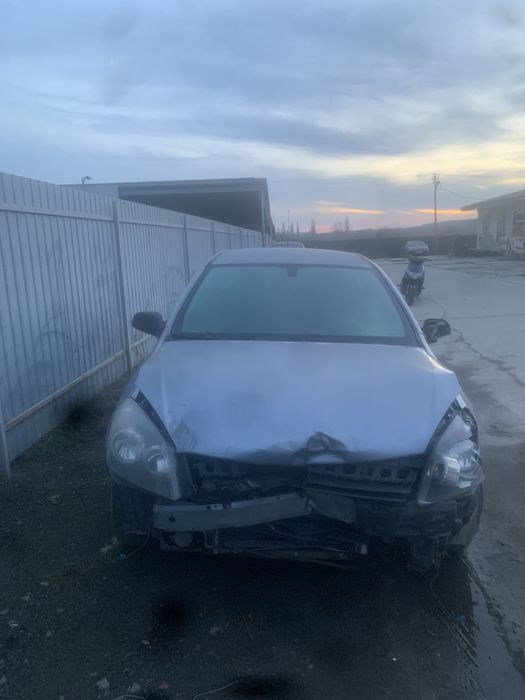 Продам машину Opel astra h