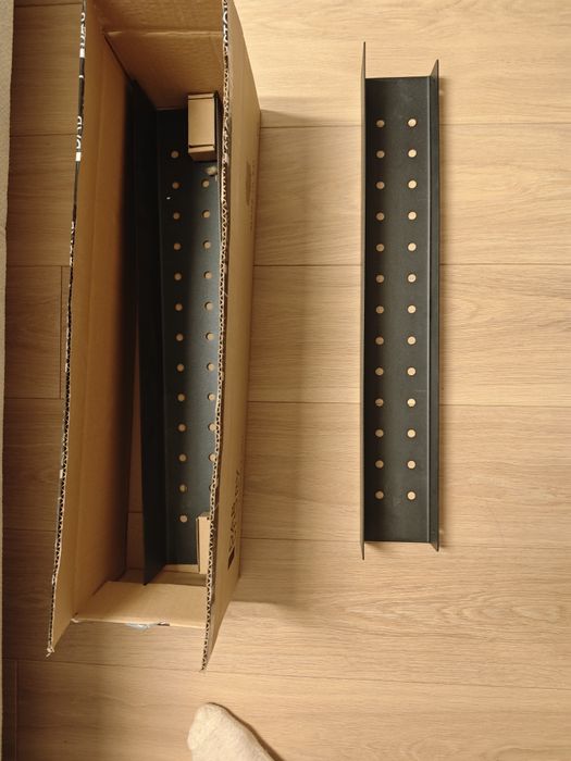 Docia Półka czarna matowa 1 sztuka DabStory 60cm łazienkowa