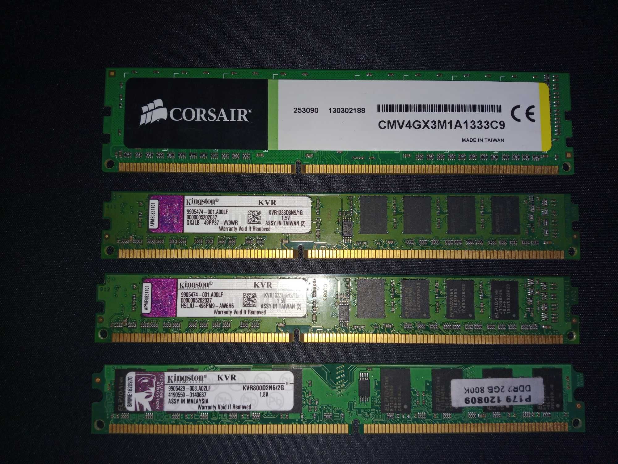 Vários módulos RAM DDR2 e DDR3