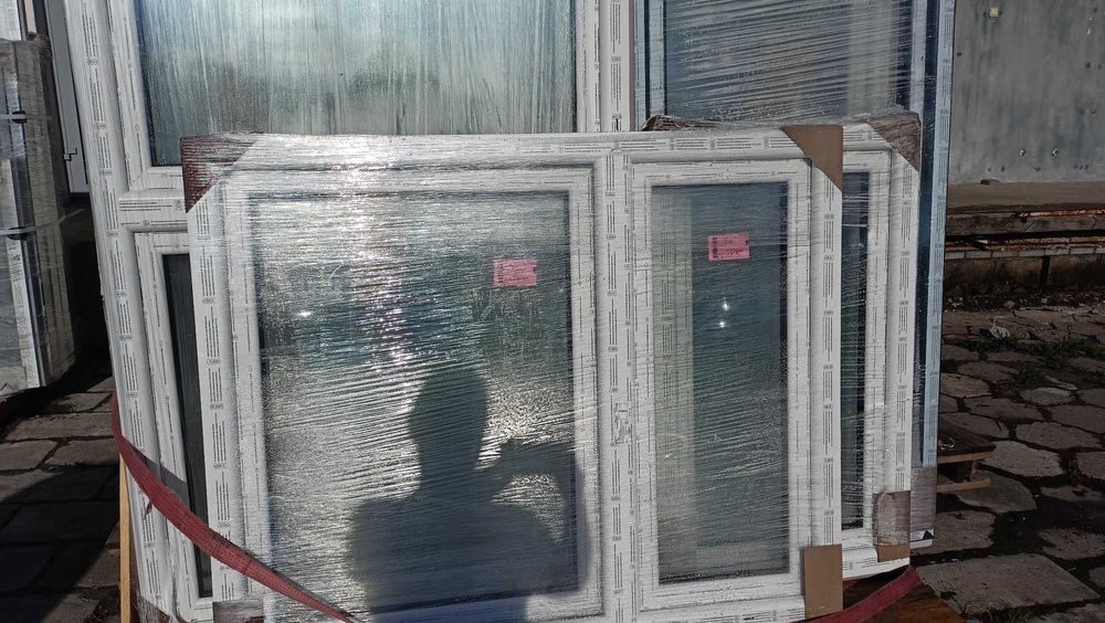 okno pcv kolor biały