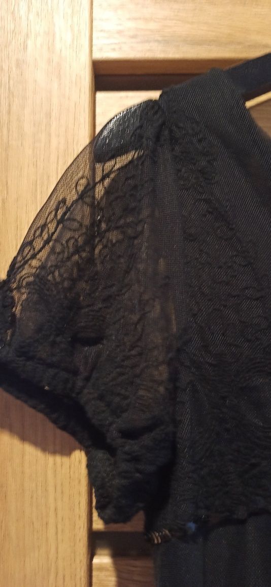 Mała czarna paryżanka L zdobiona