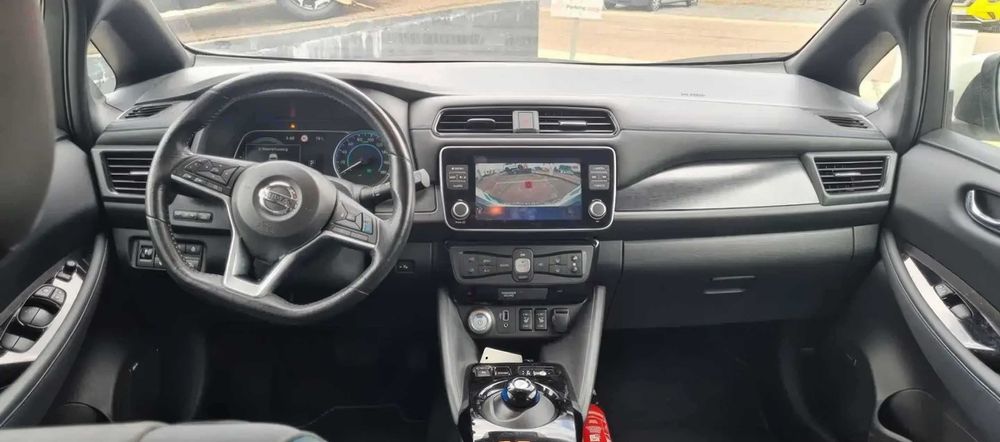 Nissan Leaf      2020