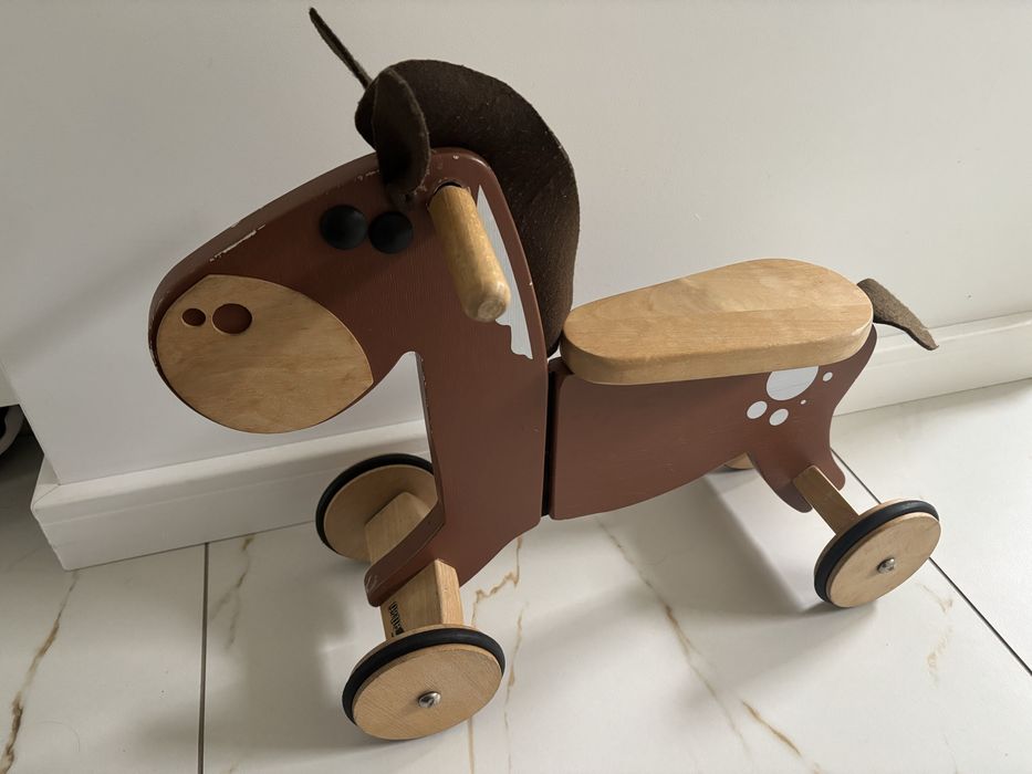 Jeździk na kółkach Gepetto