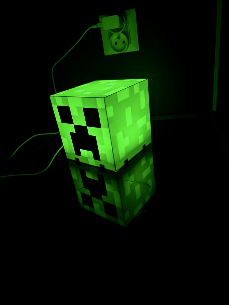 Lampka nocna Pixel Art zielona lampa na kabel USB