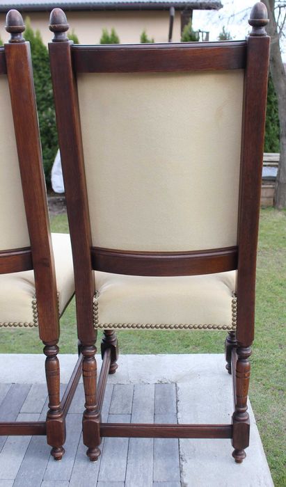 Krzesła dębowe tapicerowane na bonelu kpl. 4 szt.