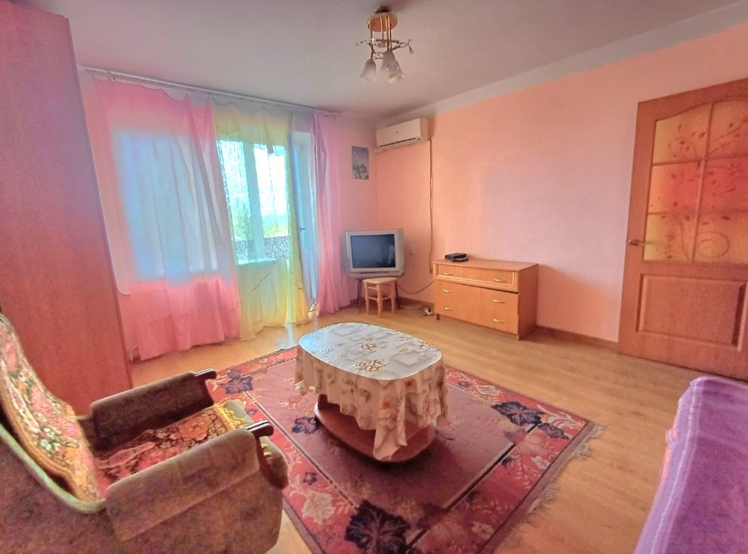 Продам 1 комнатную " Чешку" в ЦЕНТРЕ/ Ц.рынок
