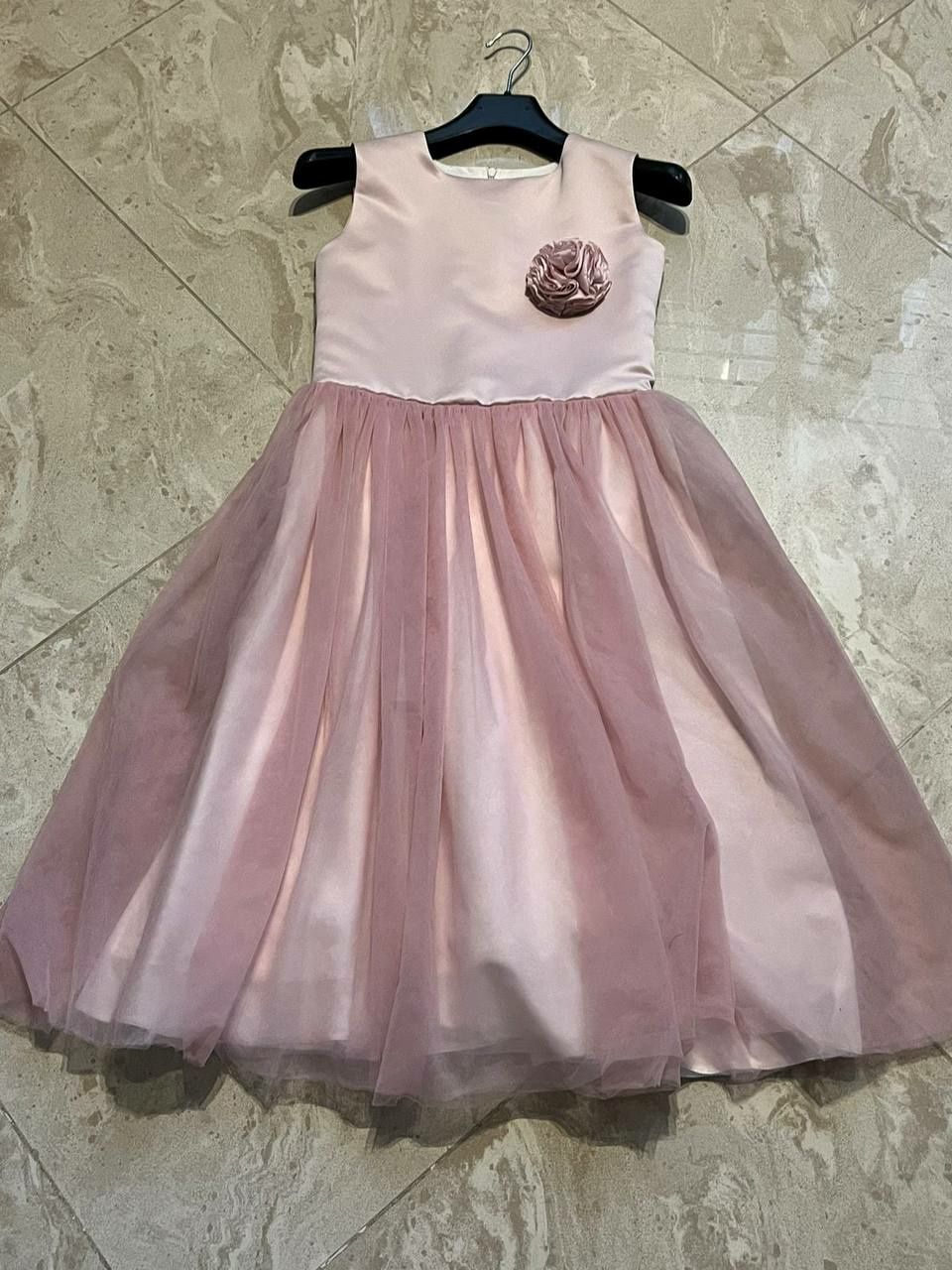 Сукня рожева 146 см
