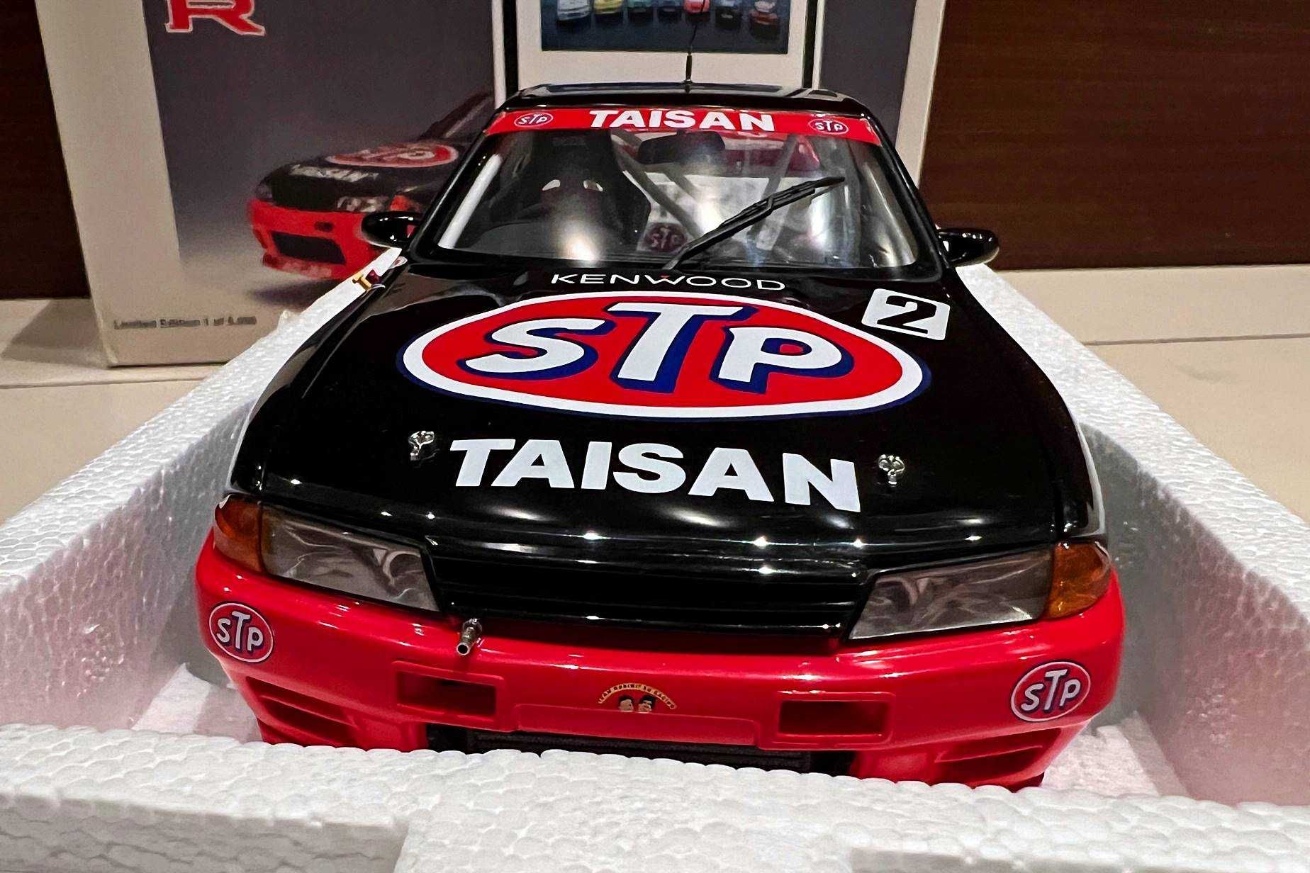 Model 1:18 AUTOart Nissan Skyline GT-R (R32) 1993 STP Taisan #2
