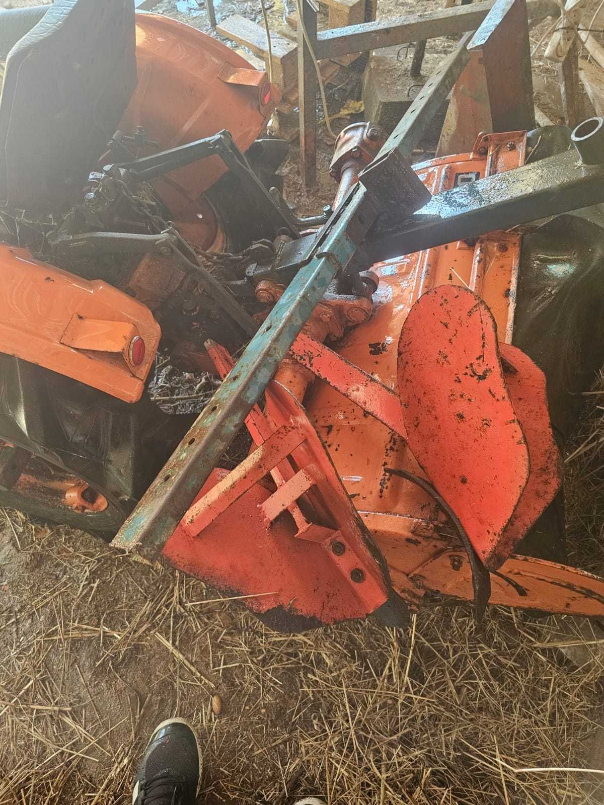 Trator Kubota B 6000