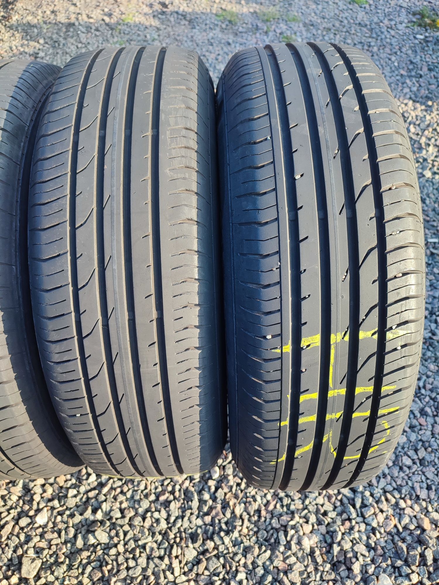 Шини 205/70 R16 Continental ContiPremiumContact 2