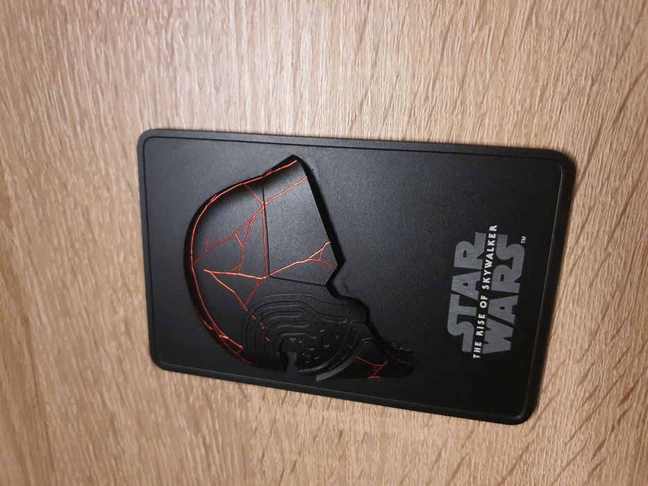 Star Wars™ Edition
Эксклюзивная коллекционная карточка.