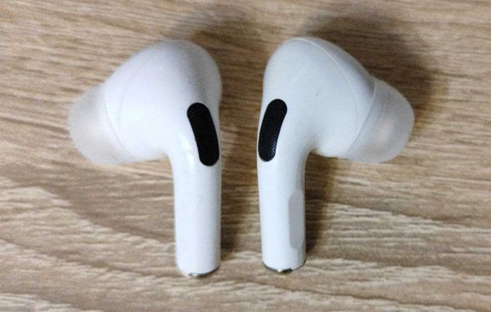 Продам навушники  AirPods TWS