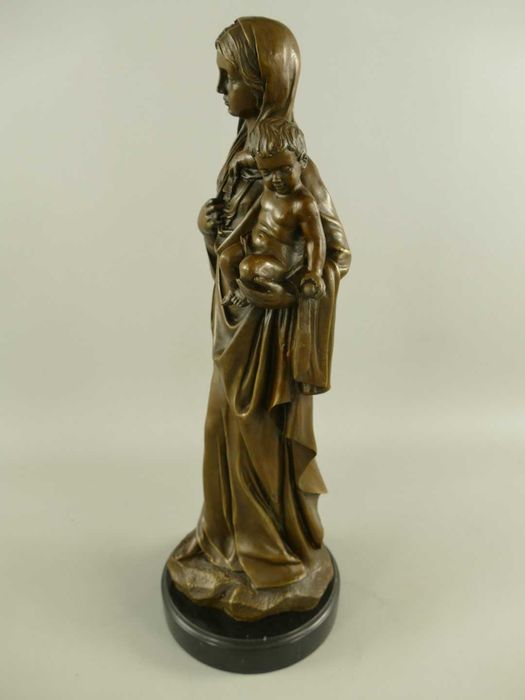 Matka Boska z Dzieciątkiem figura brązu rzeźba madonna