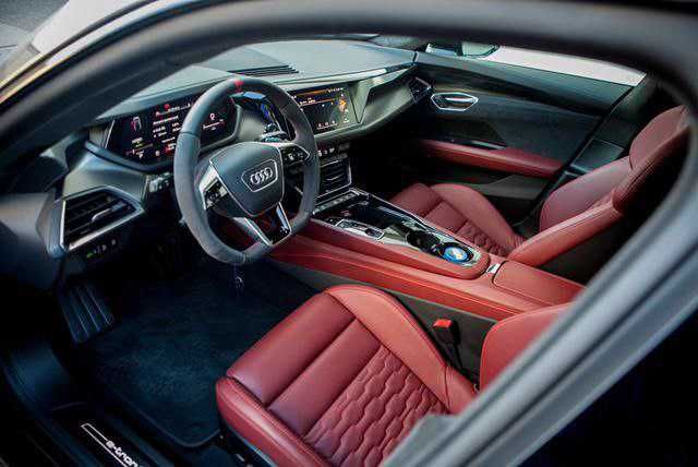 Електромобіль Audi E-Tron GT 2022 85 kWh 487 км