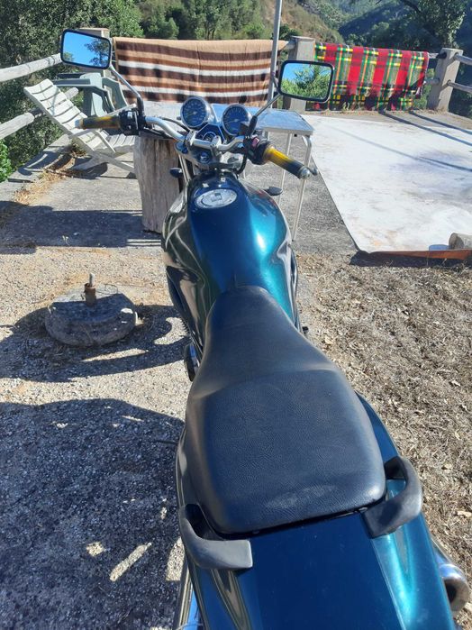 XJ 600 S Yamaha de 1996 em excelente estado!