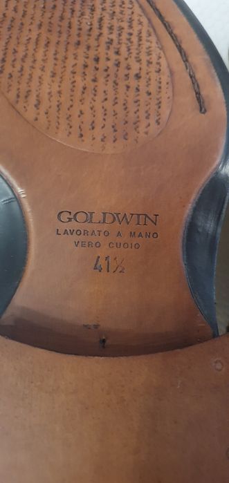 Sapatos em pele feito a mão