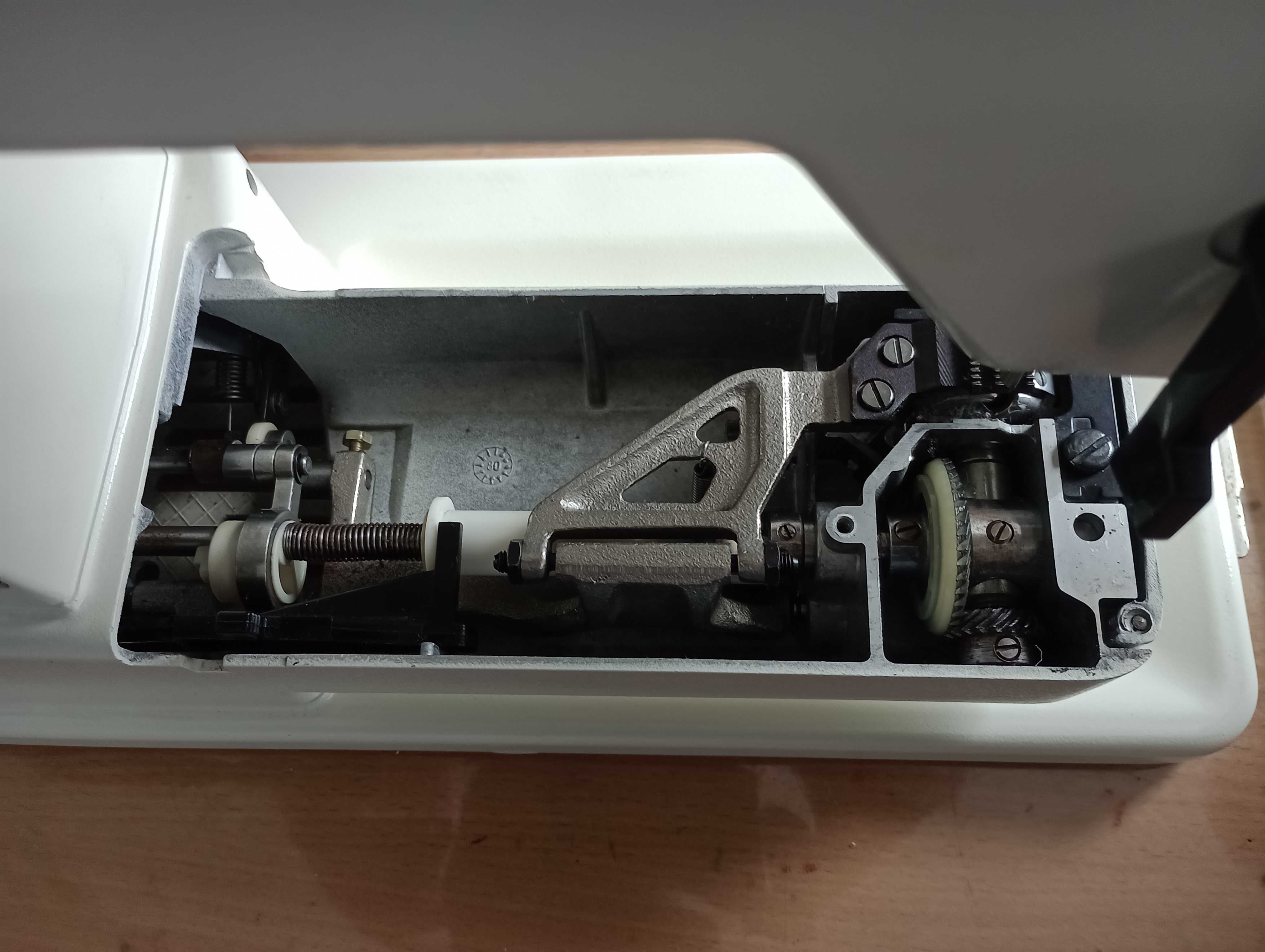 Швейная машинка Pfaff Hobbymatic 801