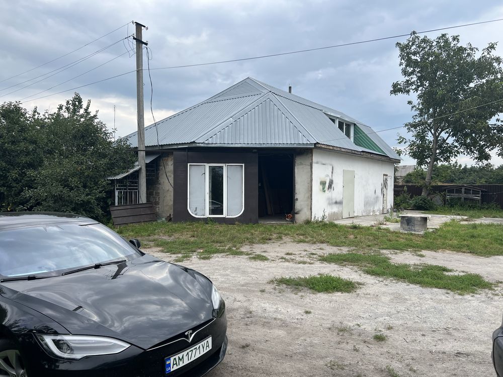 Житловий будинок з ремонтом , земельна ділянка , центр Чуднів , газ