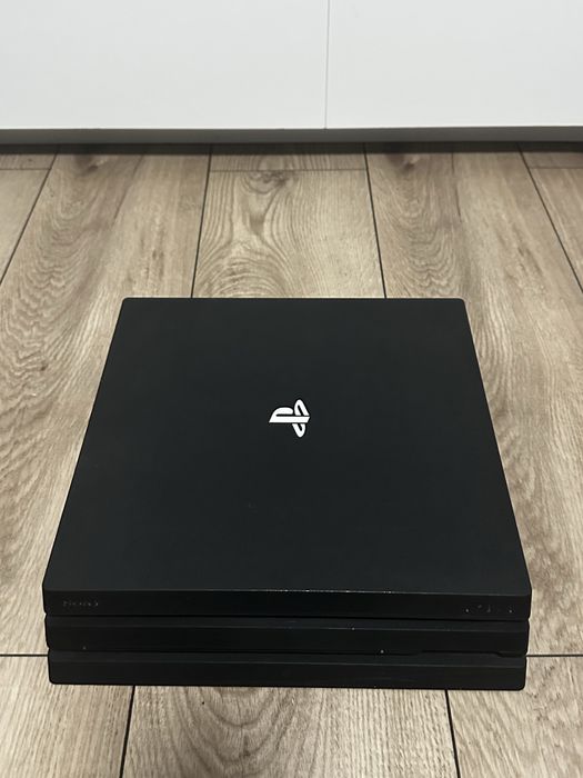 Sprzedam Ps4 pro + gry