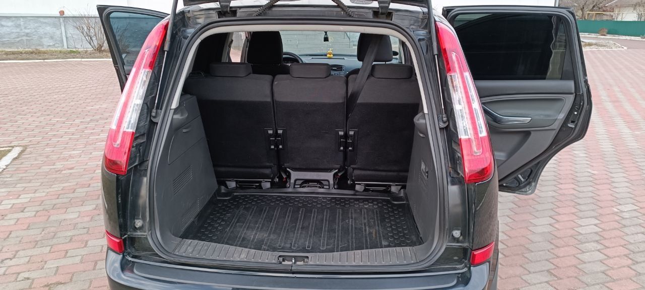 Ford C-Max 2010 рік