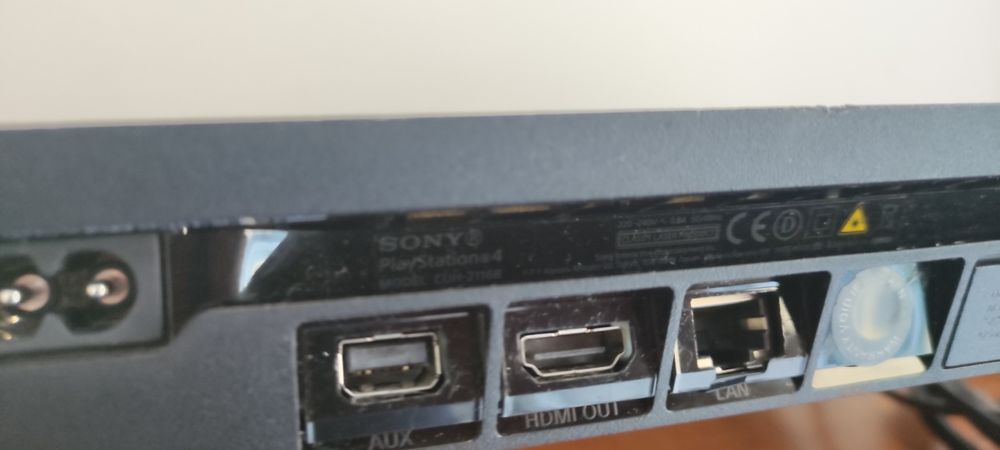 PlayStation 4 Slim CUH-2116B FW 11.0 com 1TB