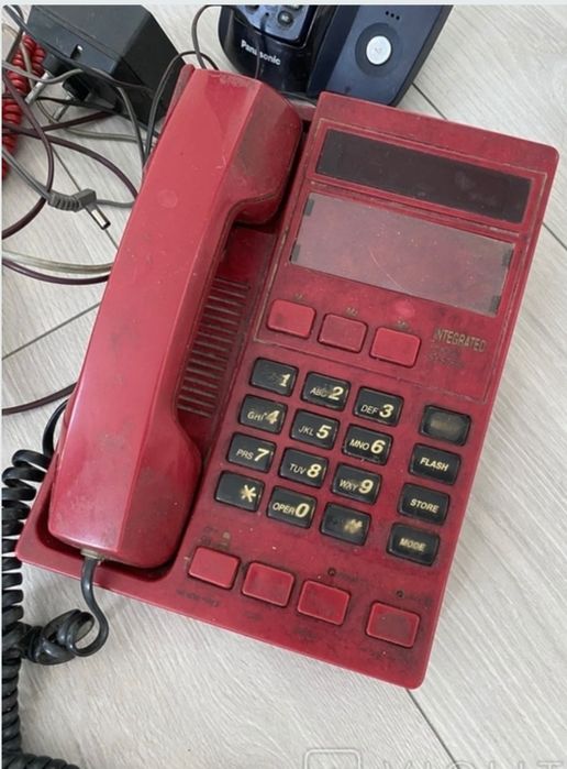 Телефоны разных времен