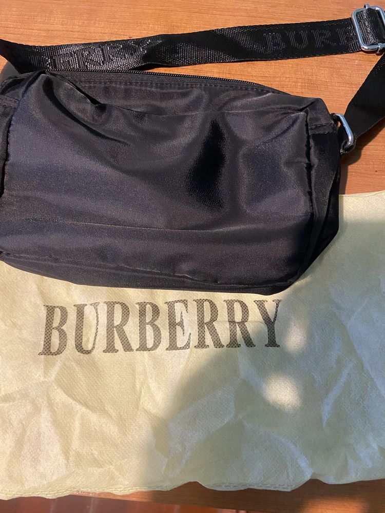Bolsa Burberry Nova sem uso
