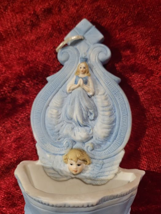 Ukoronowanie Maryi Matka Boża kropielnica