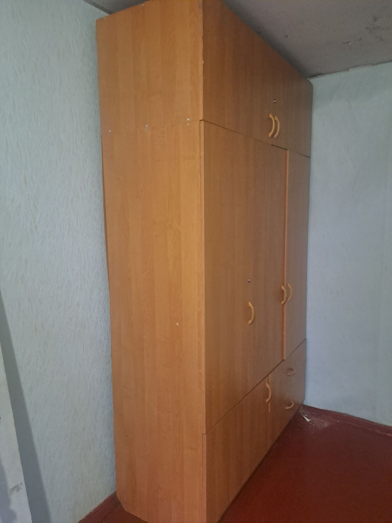 Продам шкаф, в нормальном стані