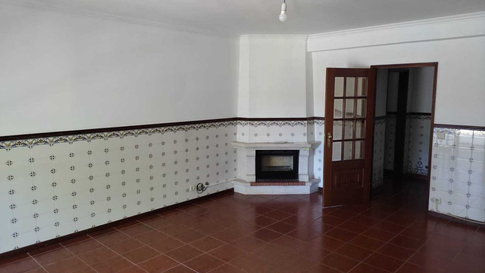 Apartamento T3 com garagem em Eiras, Coimbra