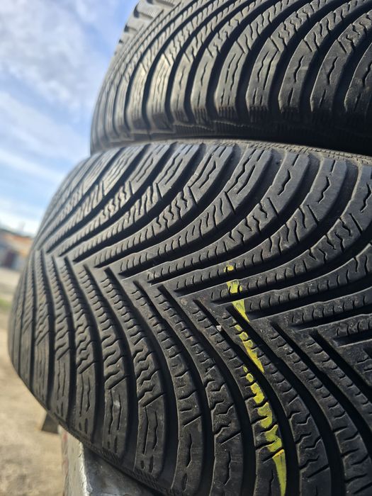 225/55R17 Michelin Alpin 5