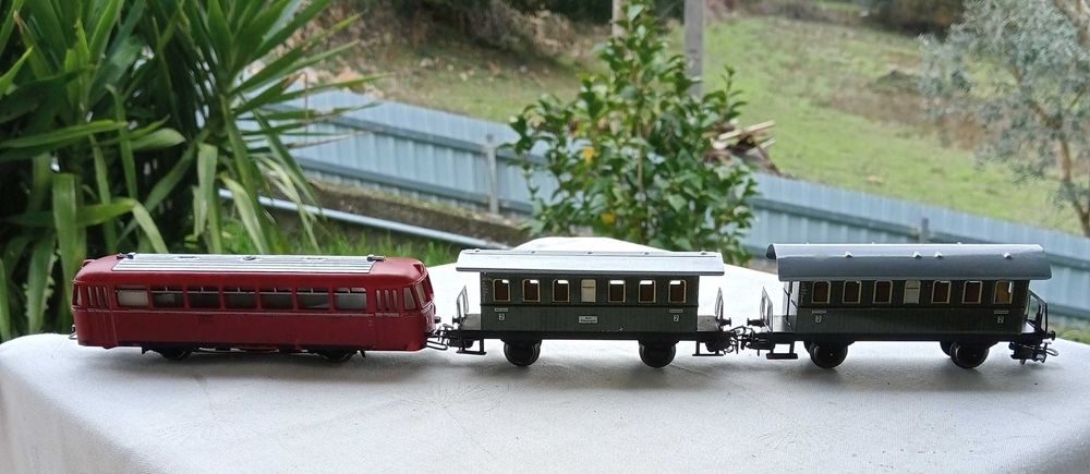 MARKLIN 4018 + 2 carruagens, comboio