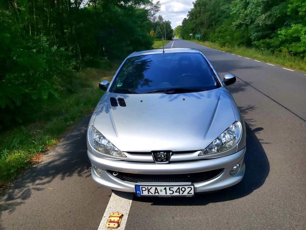 Peugot 206cc  1.6 109km