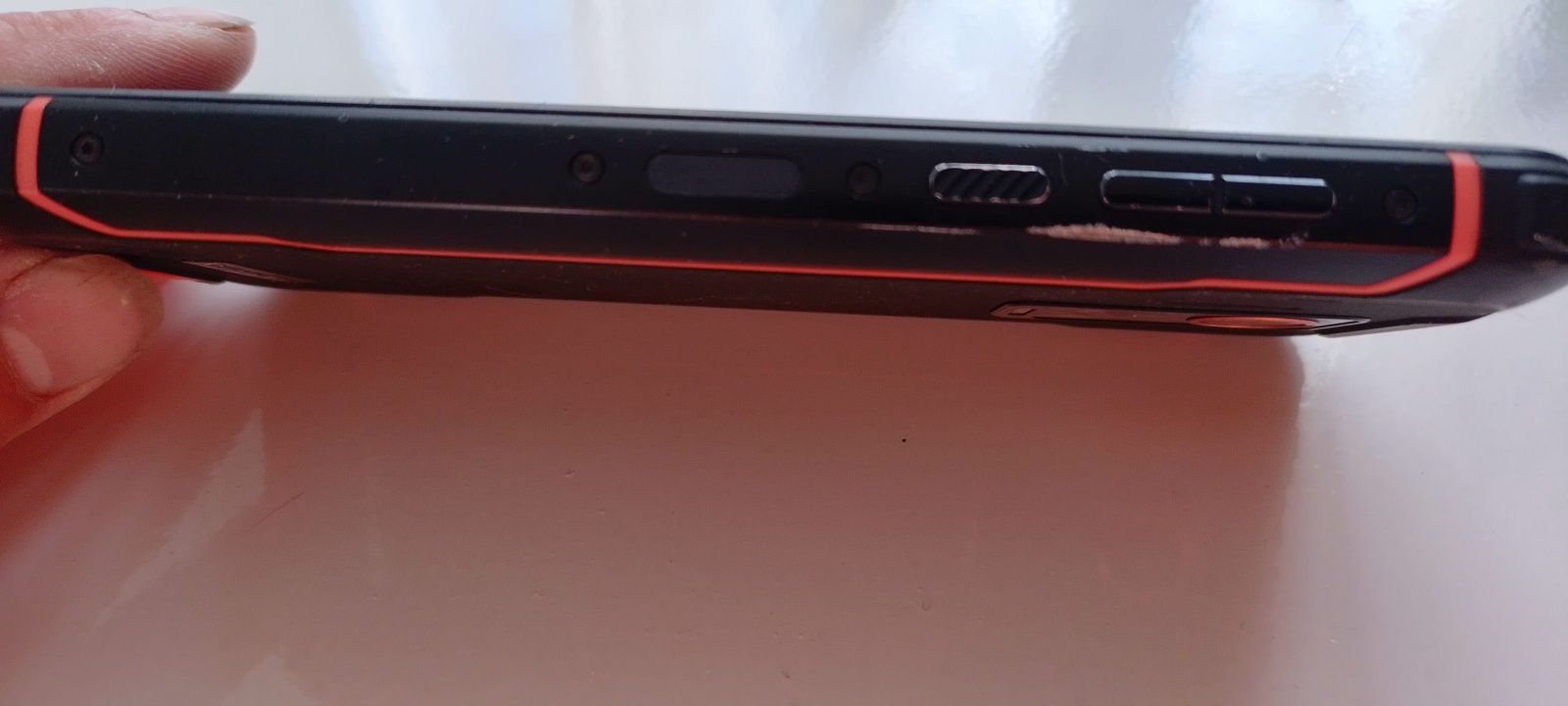 Używany Smartfon Kruger Matz DRIVE 10 pancerny +ładowarka indukcyjna .