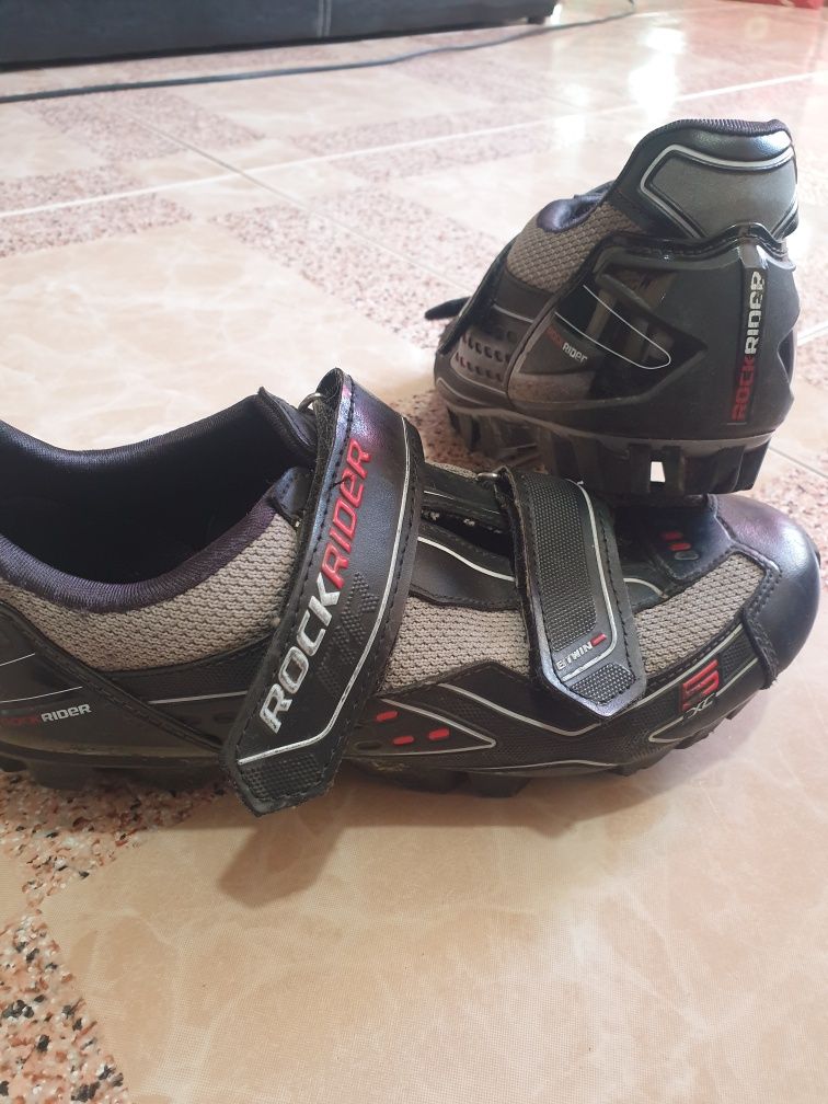 Tenis rockrider c/ encaixe