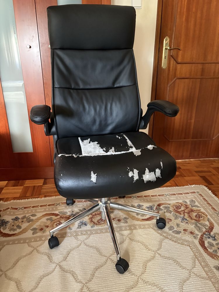 Cadeirao de secretaria para restauro