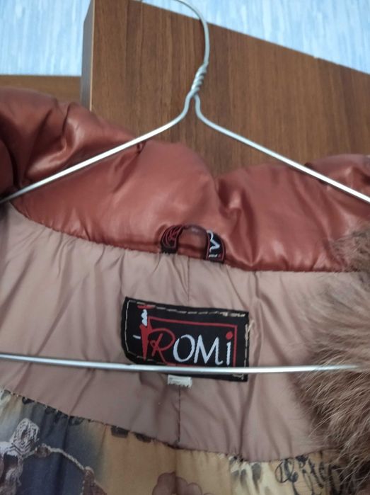 Продам зимову куртку із сапожками