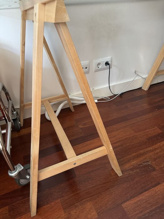 Secretaria tampo vidro (IKEA)